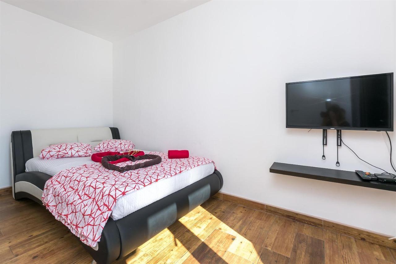 Apartments Lorenzo Lokva Rogoznica Luaran gambar