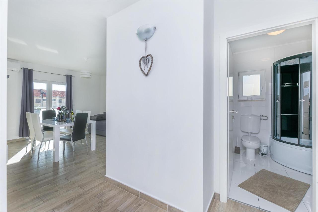 Apartments Lorenzo Lokva Rogoznica Luaran gambar