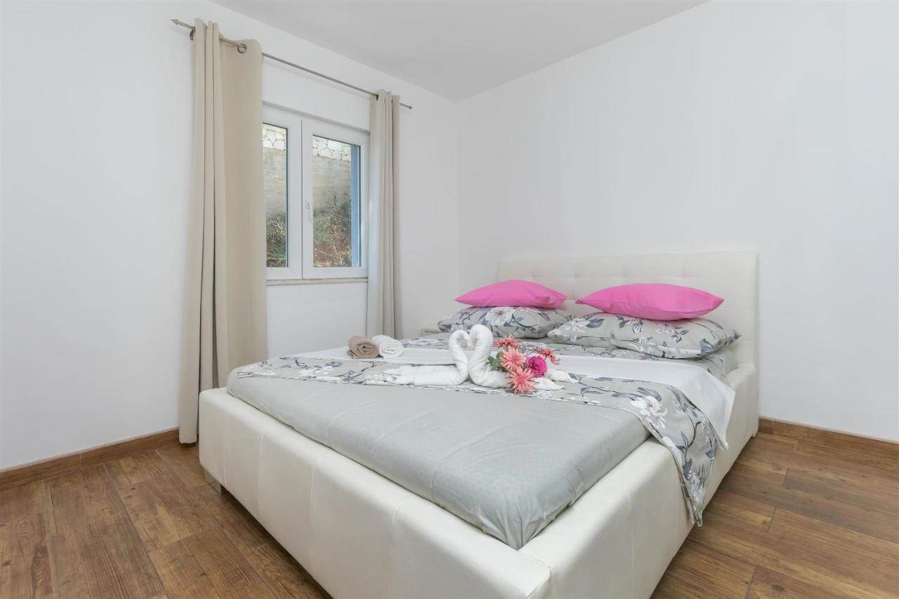 Apartments Lorenzo Lokva Rogoznica Luaran gambar