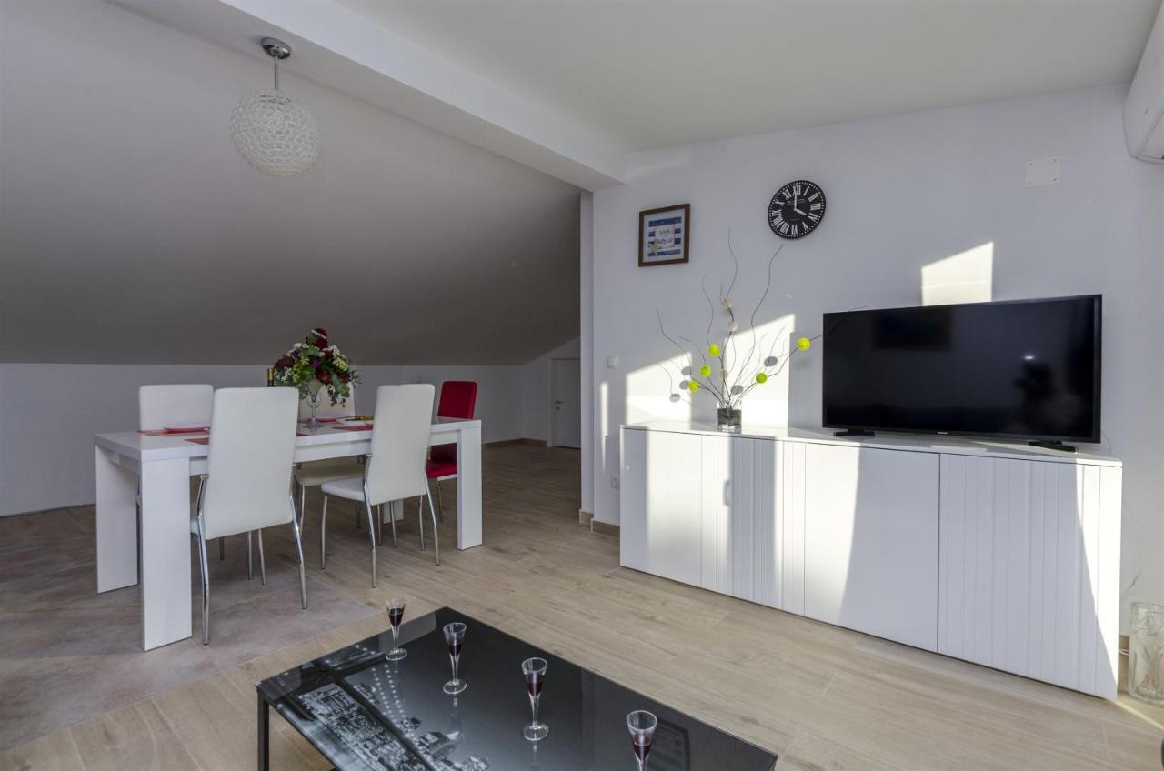 Apartments Lorenzo Lokva Rogoznica Luaran gambar