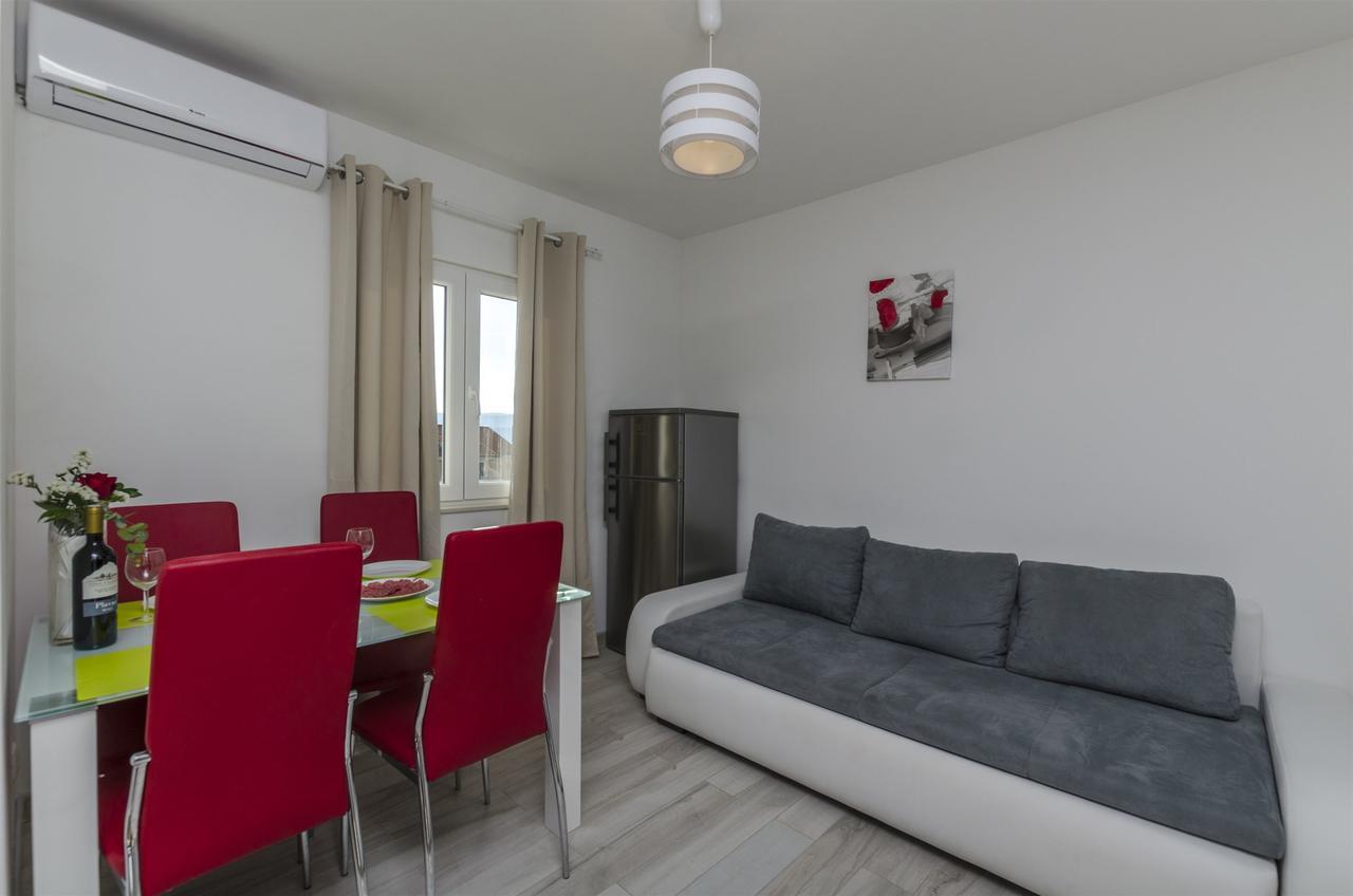 Apartments Lorenzo Lokva Rogoznica Luaran gambar
