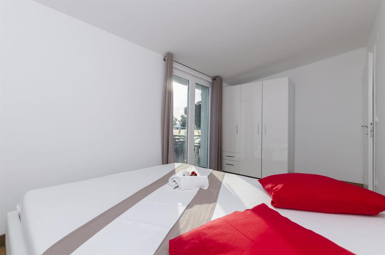 Apartments Lorenzo Lokva Rogoznica Luaran gambar