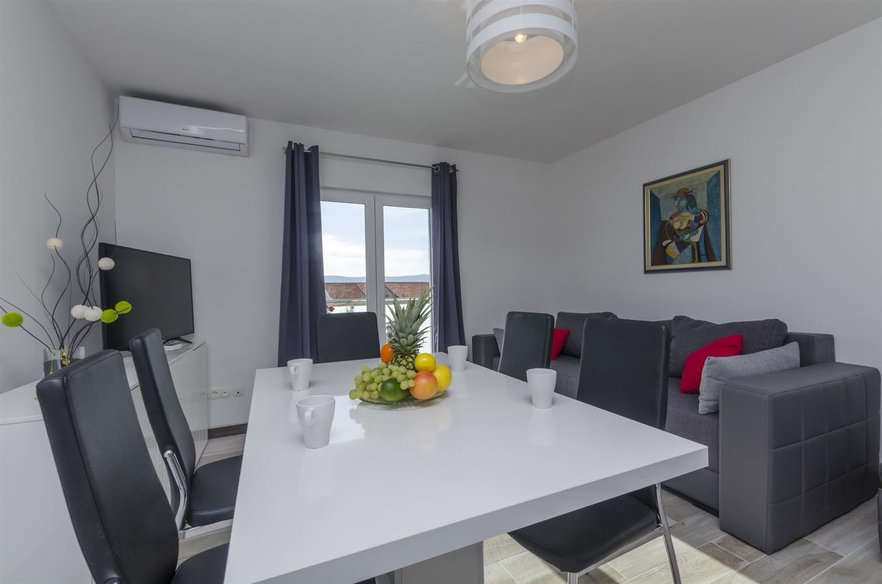 Apartments Lorenzo Lokva Rogoznica Luaran gambar